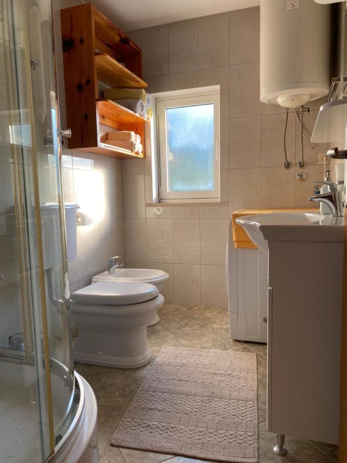 Apartmani Luka Zrnovo Esterno foto