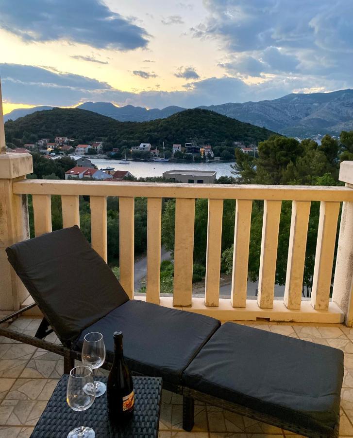 Apartmani Luka Zrnovo Esterno foto
